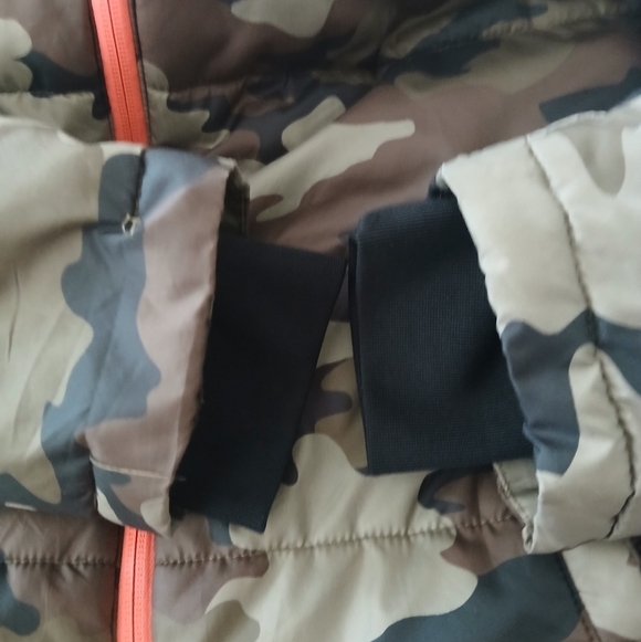 Hurley Boys Jacket Size M Puffer Jacket Hoodie Camo Camouflage Long Sleeve..Fl - Picture 4 of 9